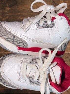 Nike Kids White and Red High-Top Sneakers with Gray Pattern
